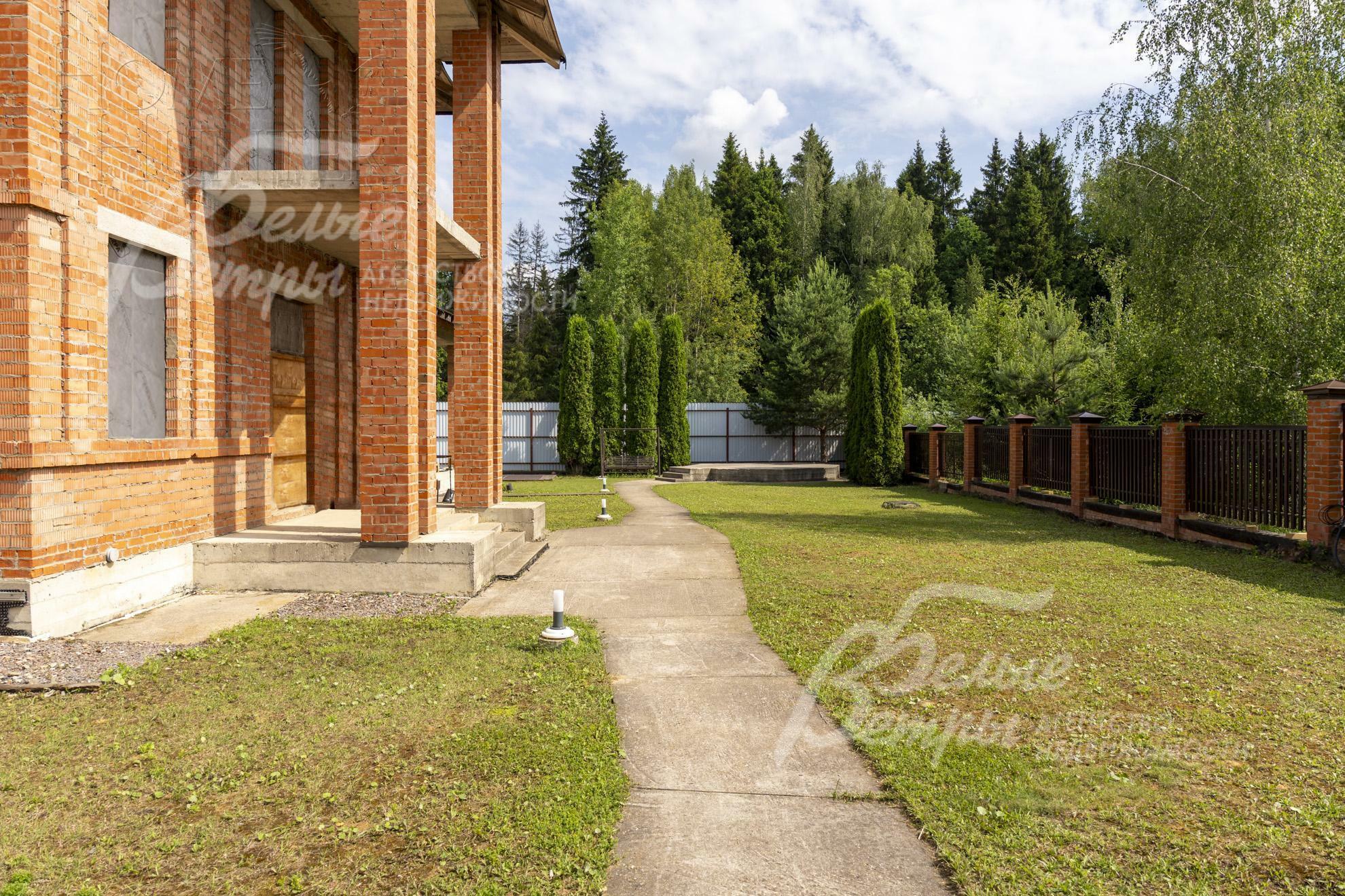 2-этажный коттедж 510 м² без отделки