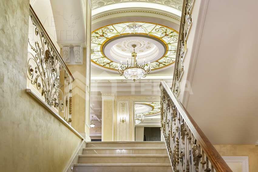 2-этажный коттедж 2 800 м² с отделкой