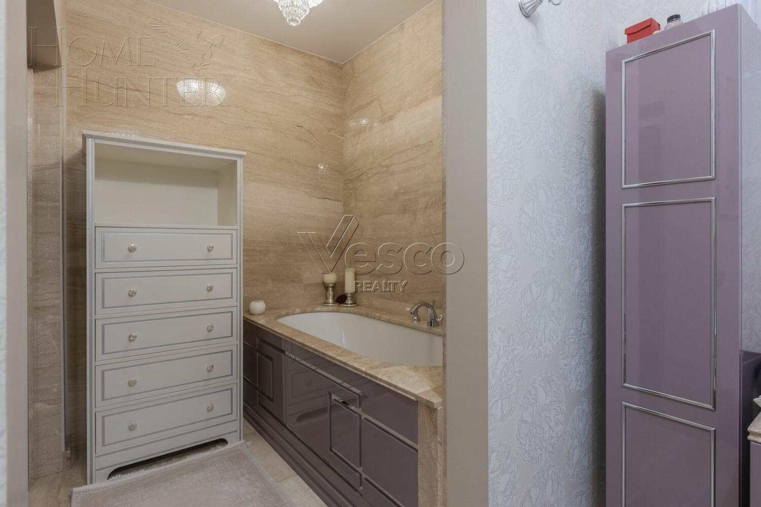 4-КОМН. КВАРТИРА С ОТДЕЛКОЙ 175.6 М² НА 4 ЭТАЖЕ