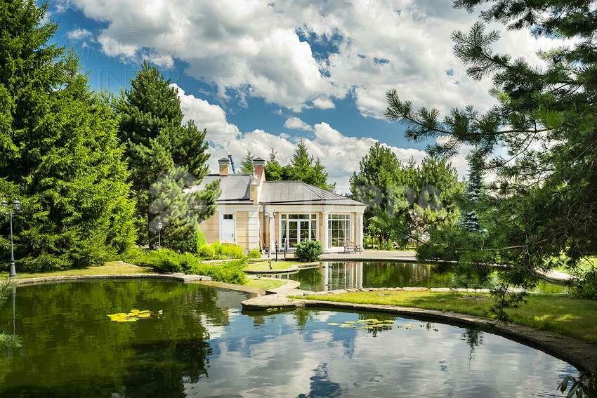 2-этажный коттедж 2 800 м² с отделкой