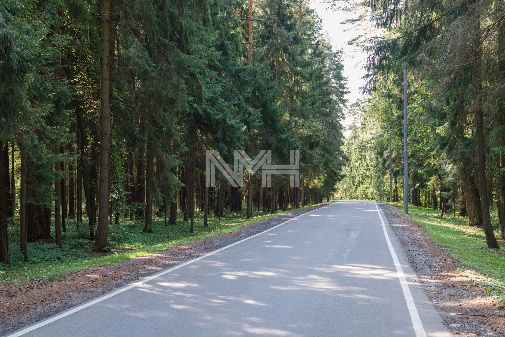 Участок 102.3 сот. в охраняемом поселке