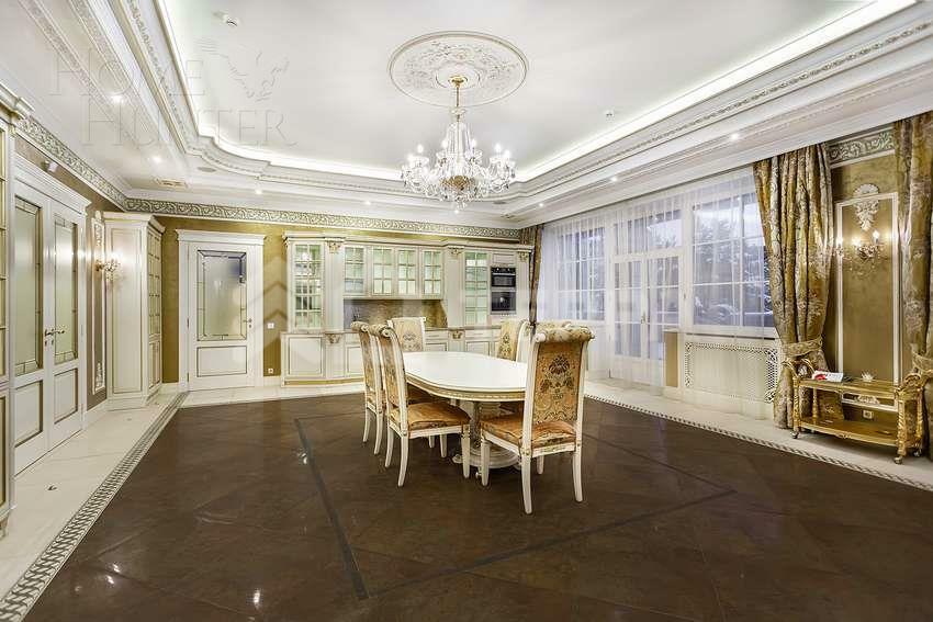 2-этажный коттедж 2 800 м² с отделкой