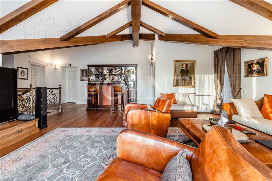 2-этажный коттедж 660 м² с отделкой