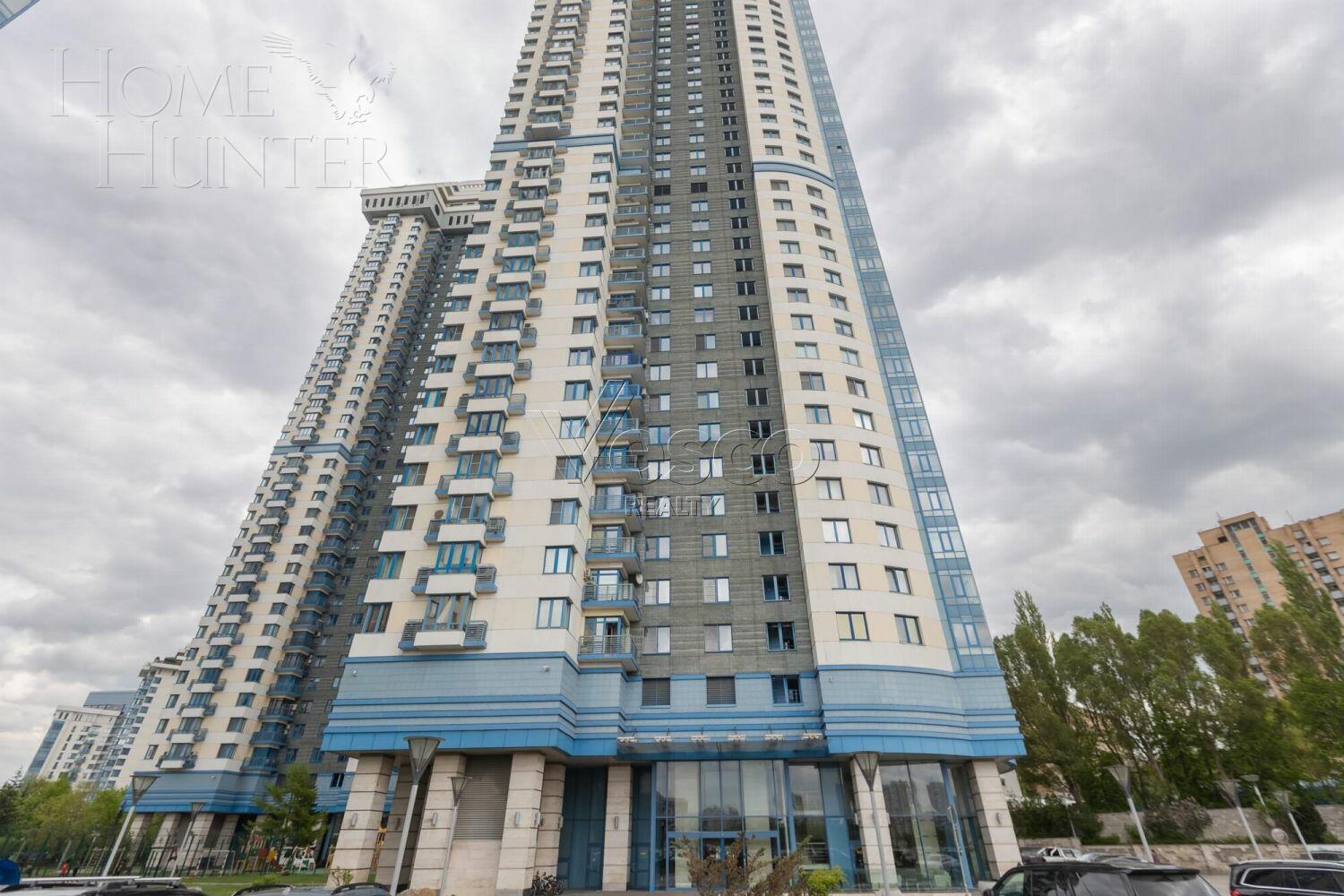 4-КОМН. КВАРТИРА С ОТДЕЛКОЙ 175.6 М² НА 4 ЭТАЖЕ