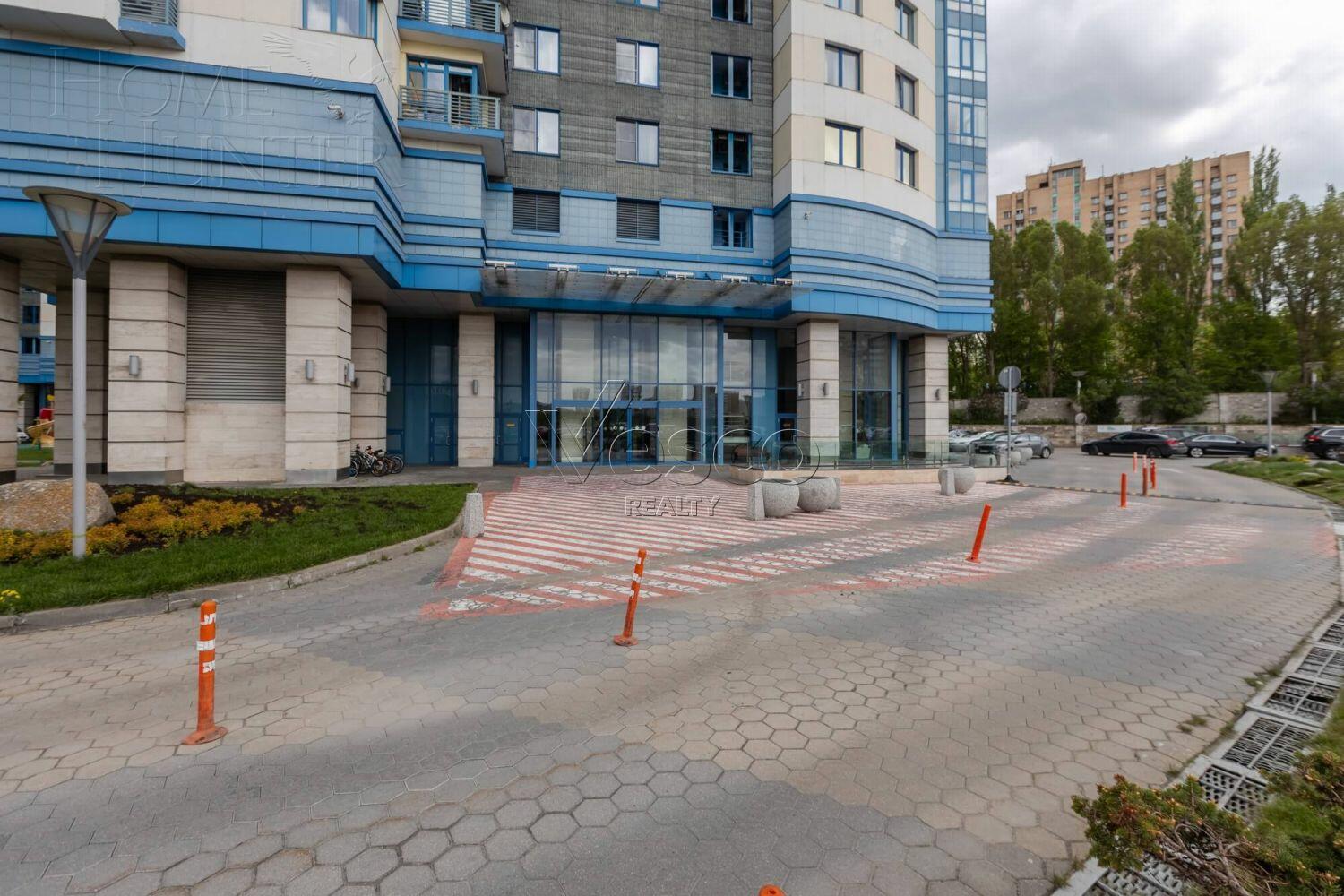 4-КОМН. КВАРТИРА С ОТДЕЛКОЙ 175.6 М² НА 4 ЭТАЖЕ