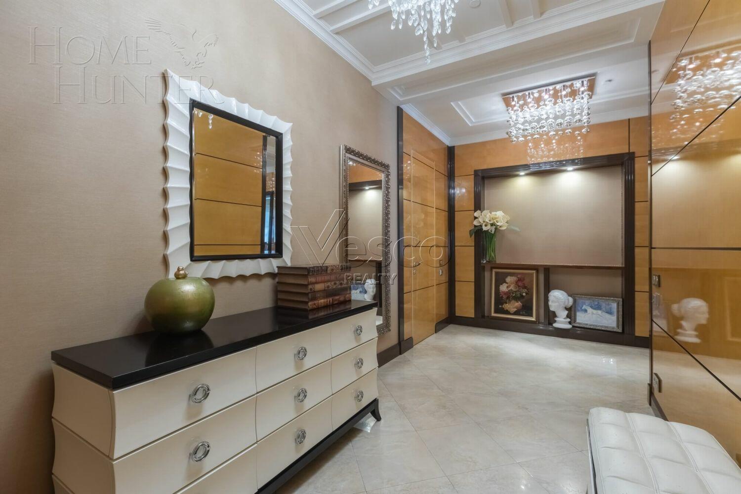 4-КОМН. КВАРТИРА С ОТДЕЛКОЙ 175.6 М² НА 4 ЭТАЖЕ