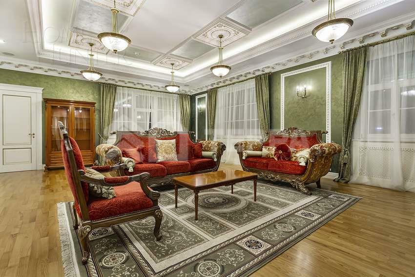 2-этажный коттедж 2 800 м² с отделкой