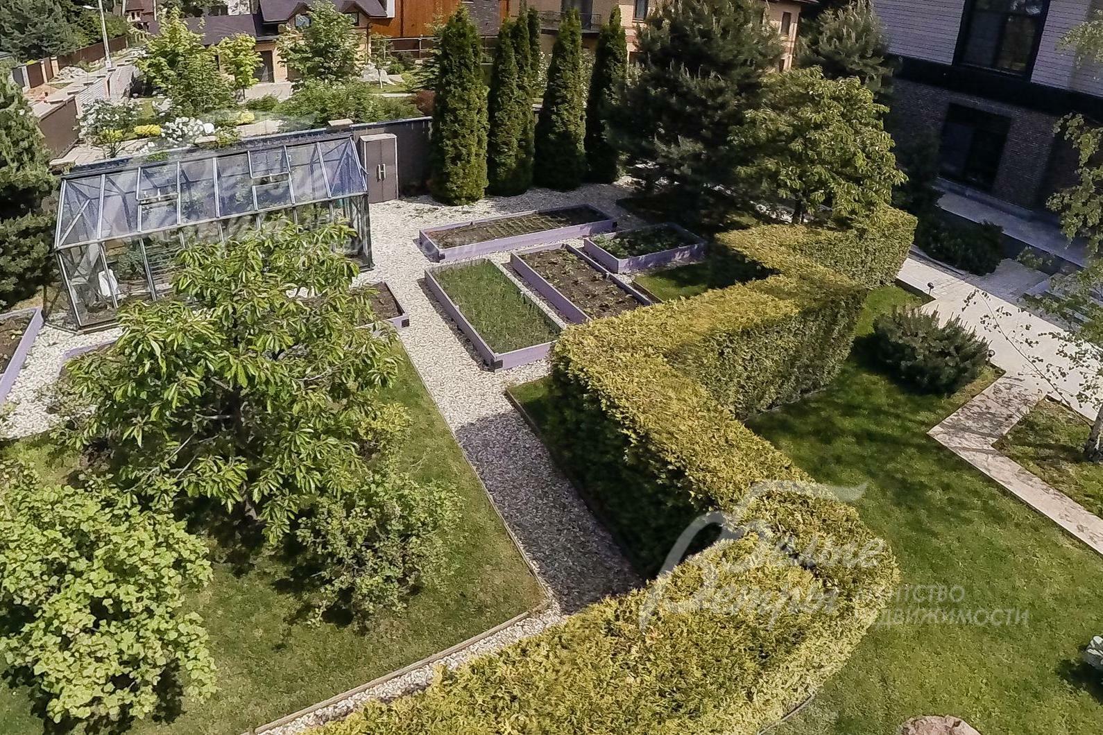 2-этажный коттедж 1 150 м² с отделкой