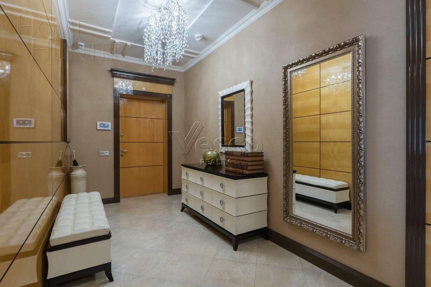 4-КОМН. КВАРТИРА С ОТДЕЛКОЙ 175.6 М² НА 4 ЭТАЖЕ