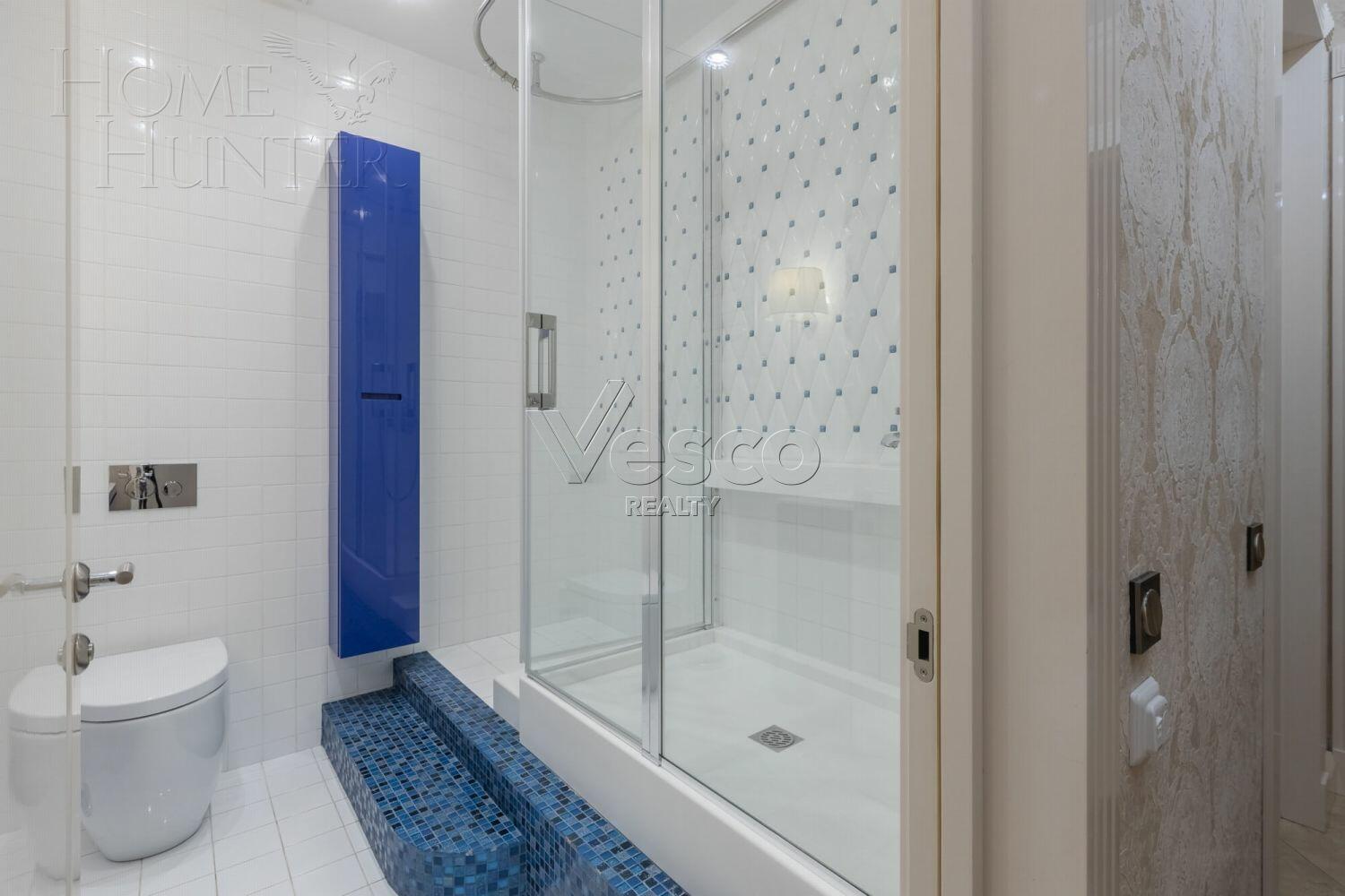 4-КОМН. КВАРТИРА С ОТДЕЛКОЙ 175.6 М² НА 4 ЭТАЖЕ