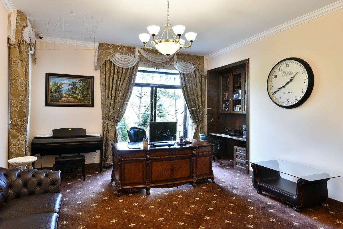 3-этажный коттедж 1 500 м² с отделкой