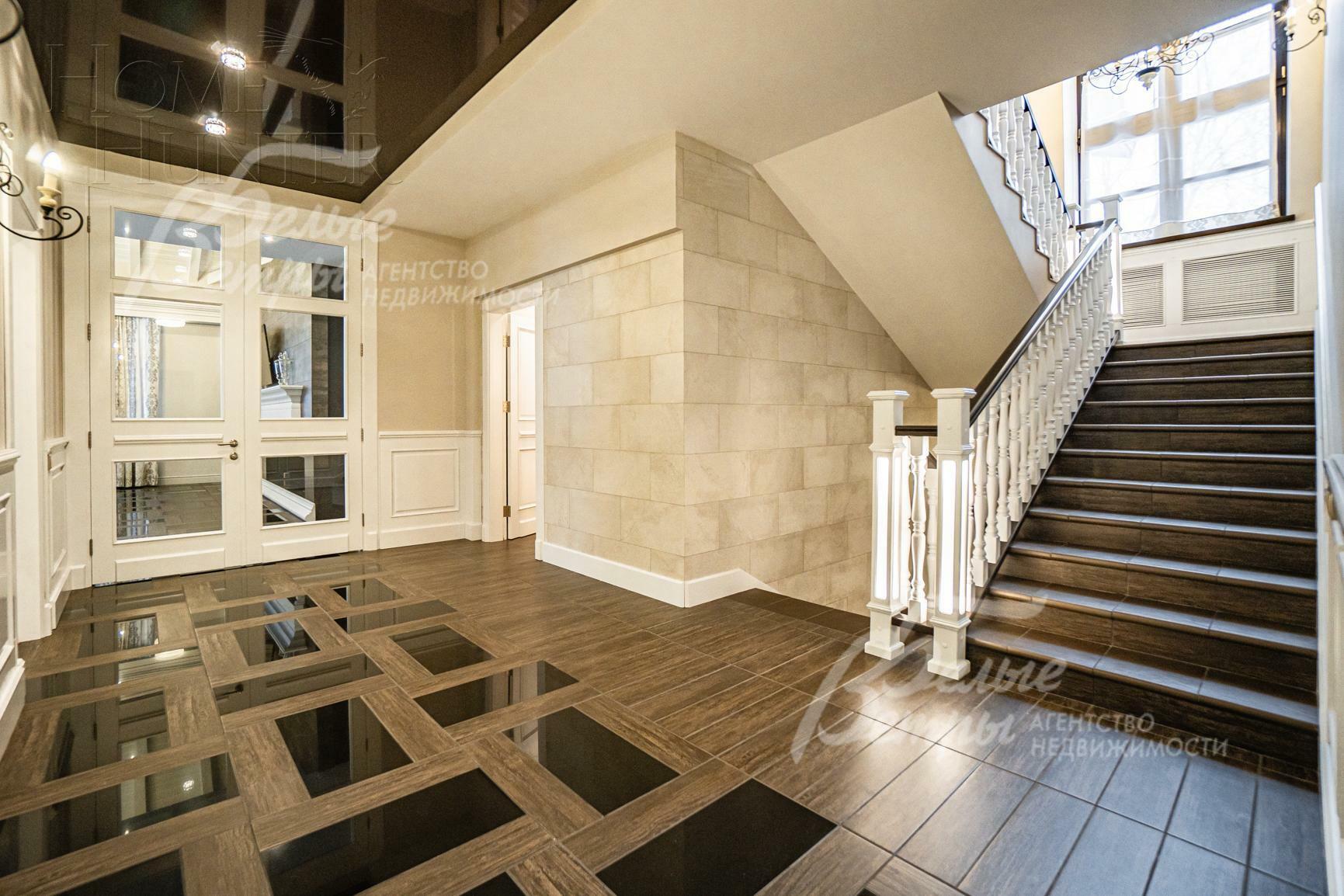 2-этажный коттедж 823 м² с отделкой