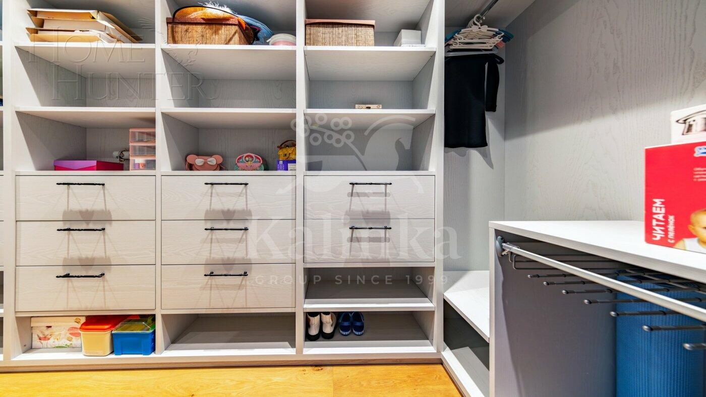 5-КОМН. КВАРТИРА С ОТДЕЛКОЙ 249 М² НА 4 ЭТАЖЕ