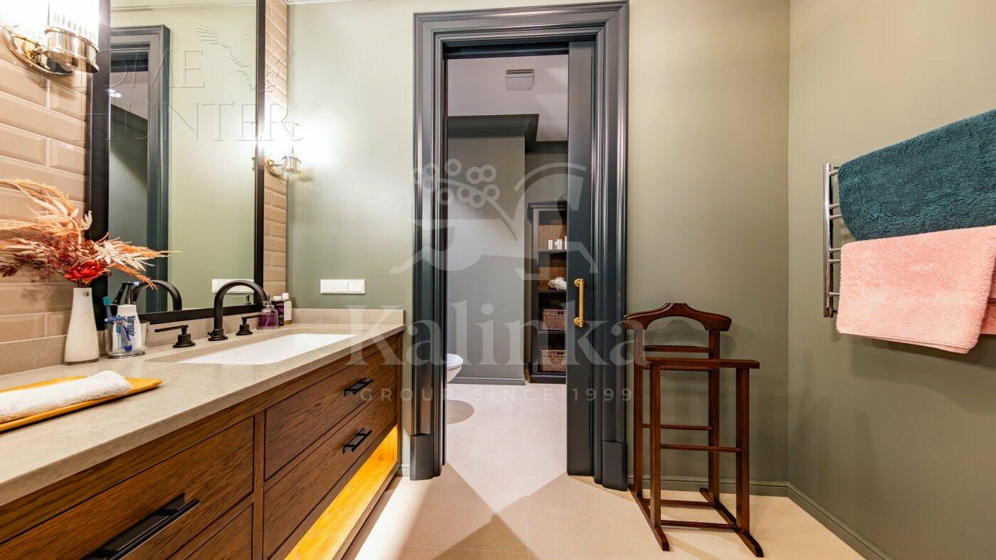 5-КОМН. КВАРТИРА С ОТДЕЛКОЙ 249 М² НА 4 ЭТАЖЕ