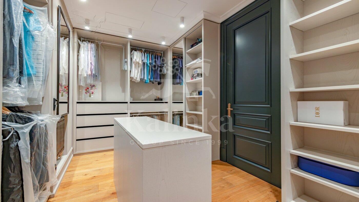 5-КОМН. КВАРТИРА С ОТДЕЛКОЙ 249 М² НА 4 ЭТАЖЕ