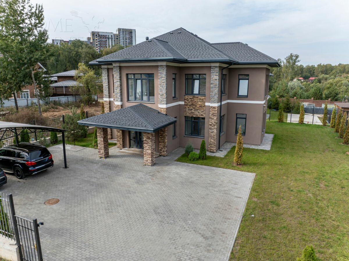 2-этажный коттедж 273 м² без отделки