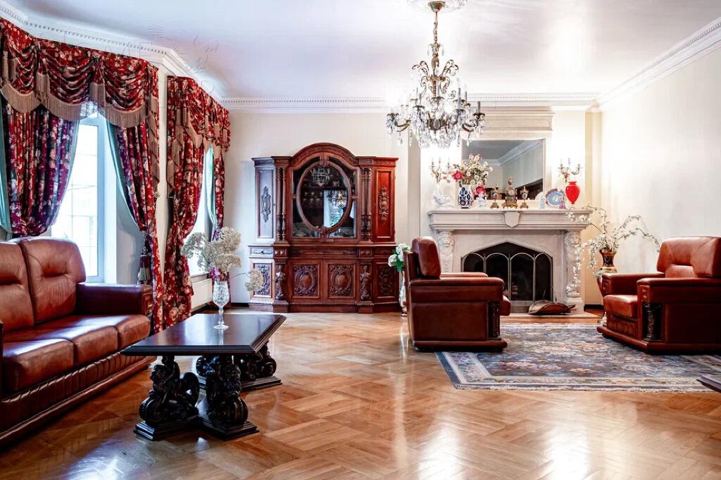 2-этажный коттедж 735.4 м² с отделкой