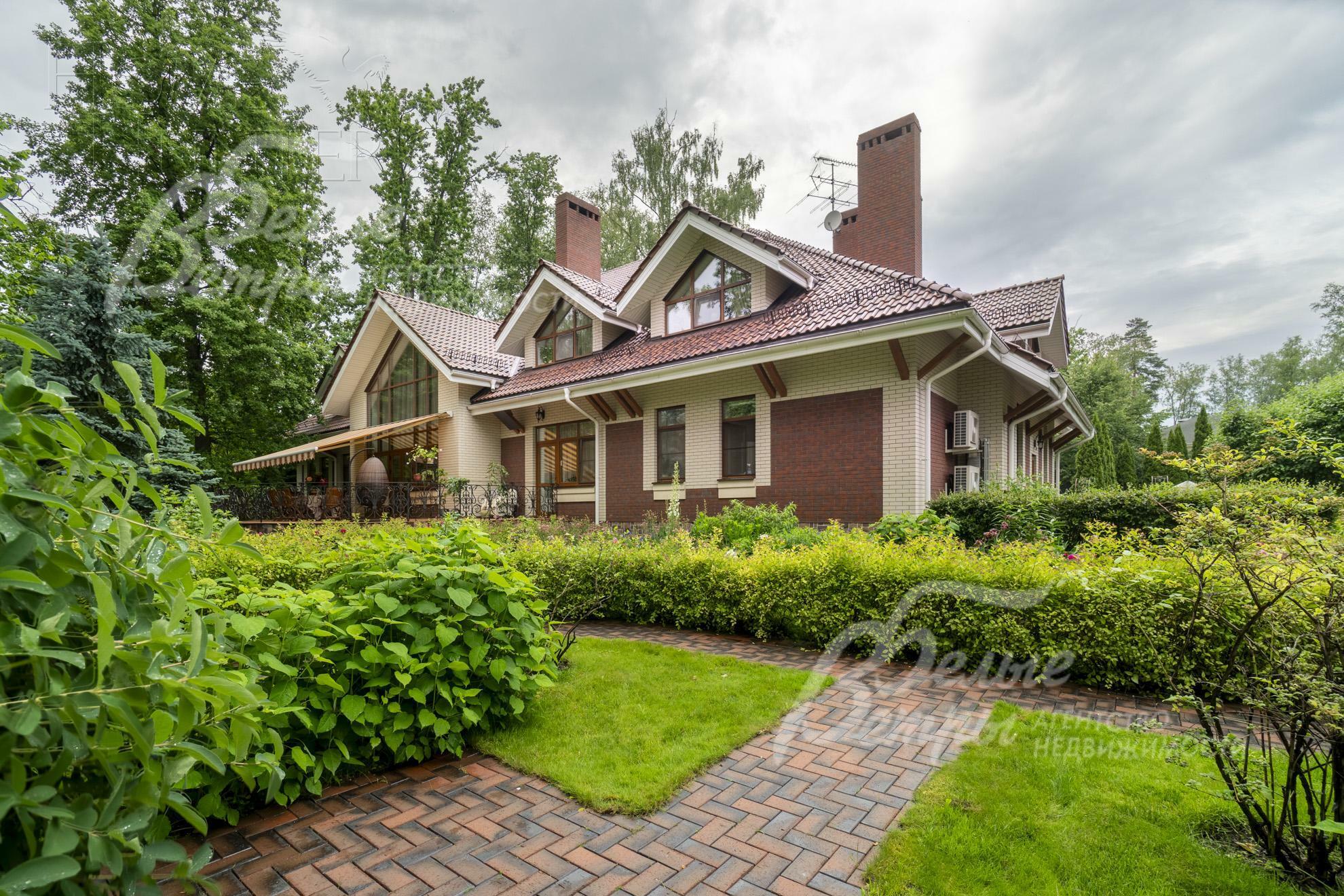 2-этажный коттедж 750 м² с отделкой