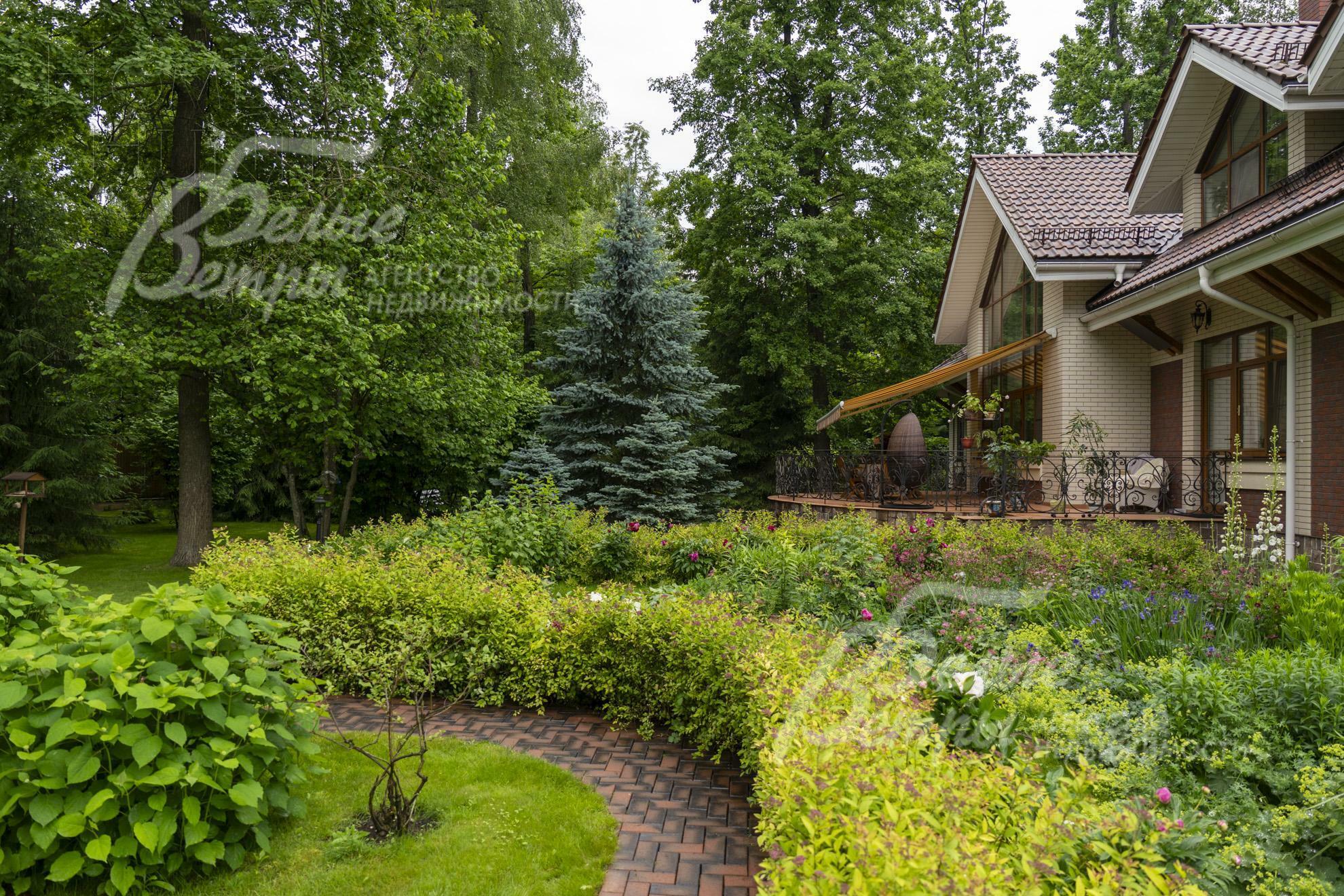 2-этажный коттедж 750 м² с отделкой