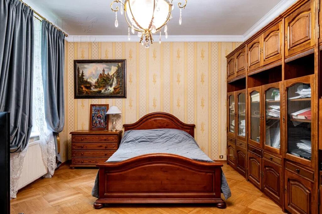 2-этажный коттедж 735.4 м² с отделкой