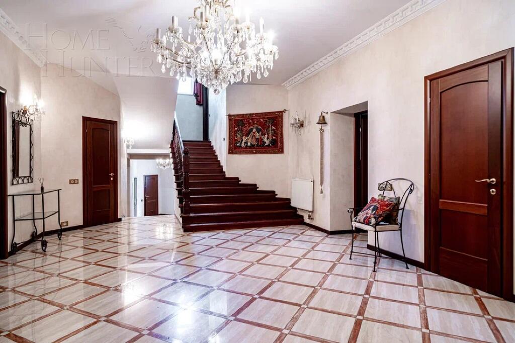 2-этажный коттедж 735.4 м² с отделкой