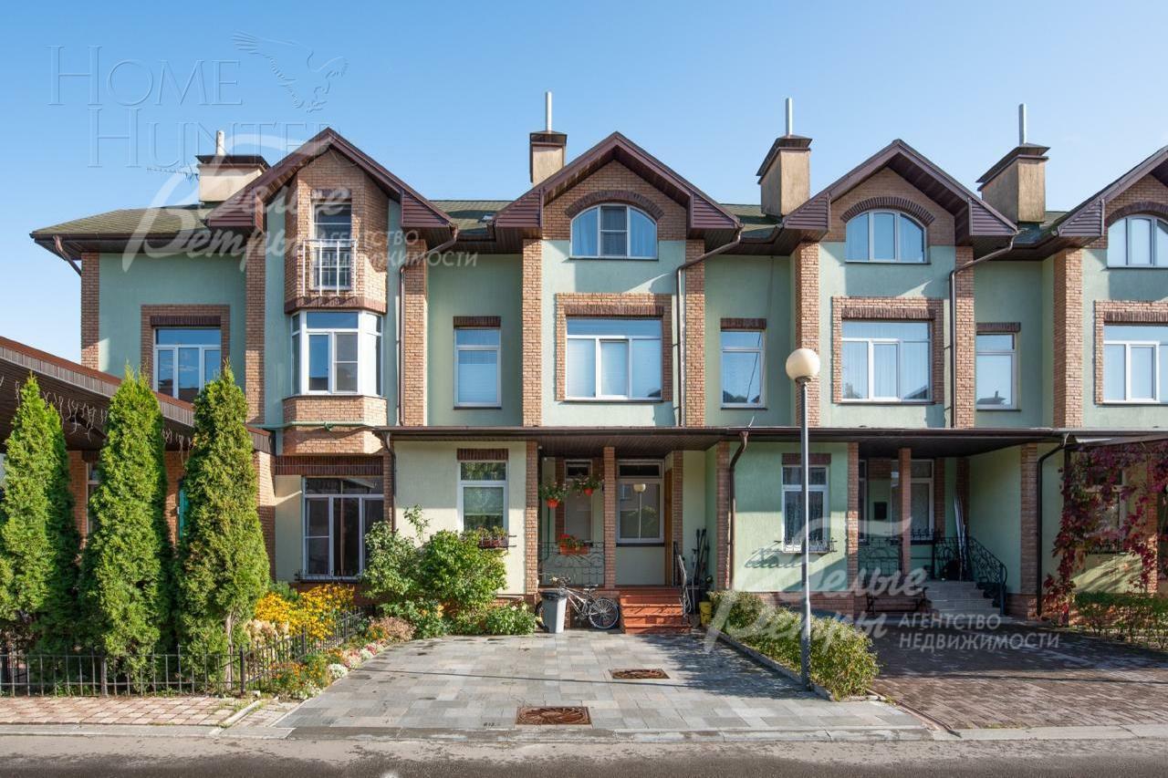 2-этажный таунхаус 235 м² с отделкой