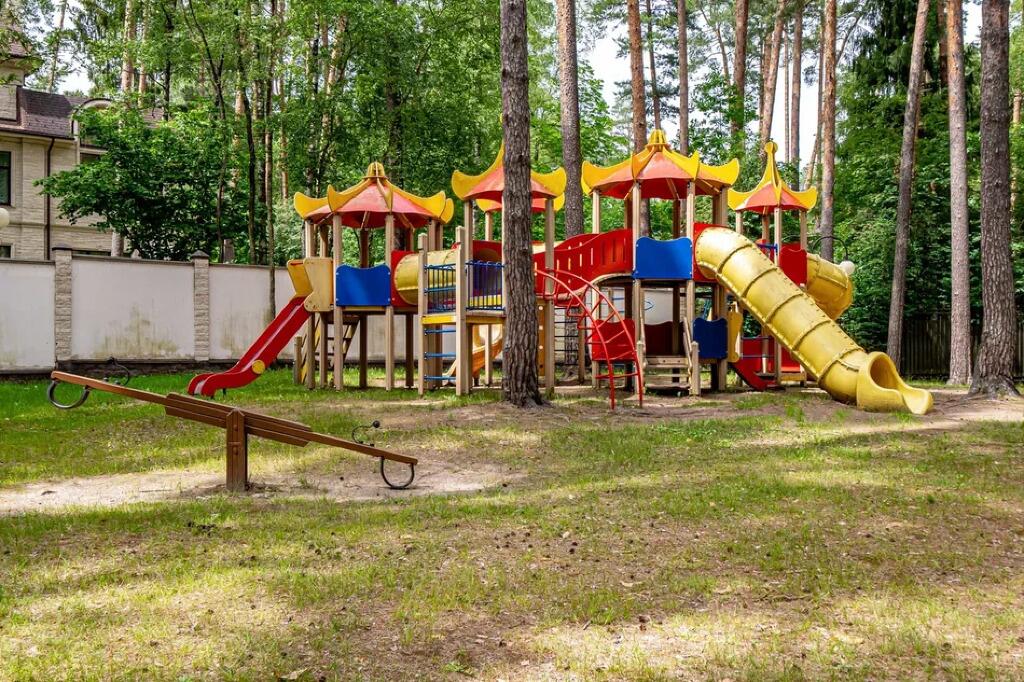 2-этажный коттедж 735.4 м² с отделкой