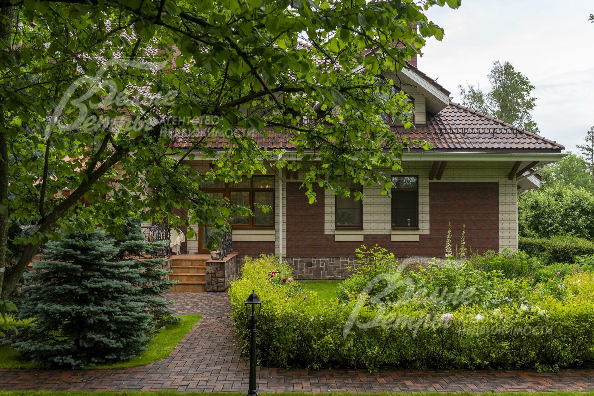 2-этажный коттедж 750 м² с отделкой