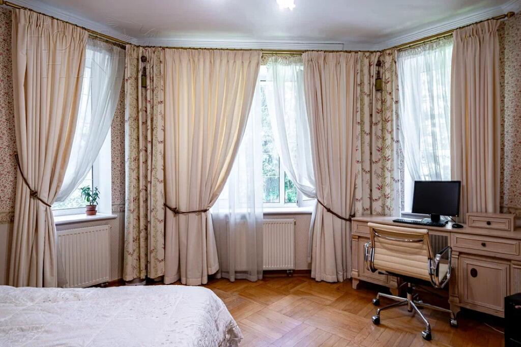 2-этажный коттедж 735.4 м² с отделкой