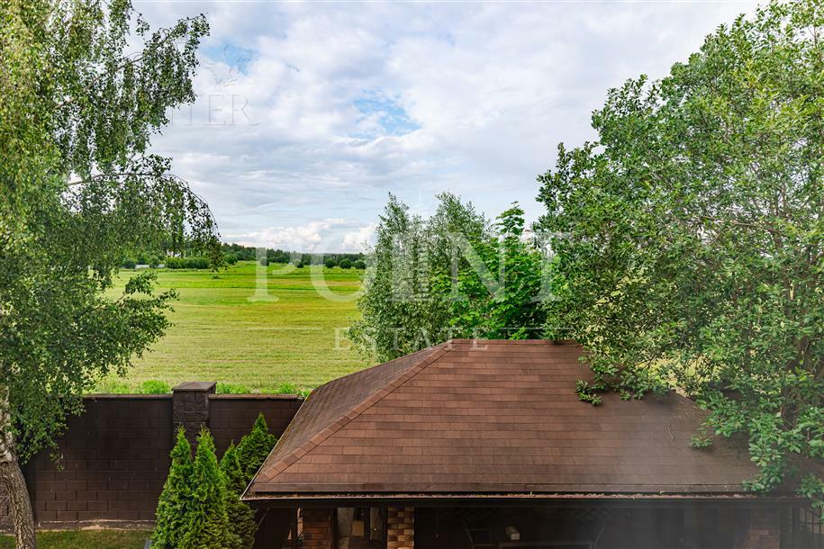 3-этажный таунхаус 300 м² с отделкой