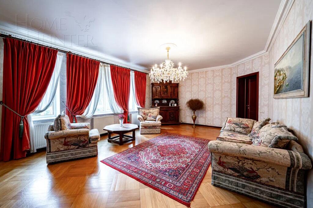 2-этажный коттедж 735.4 м² с отделкой