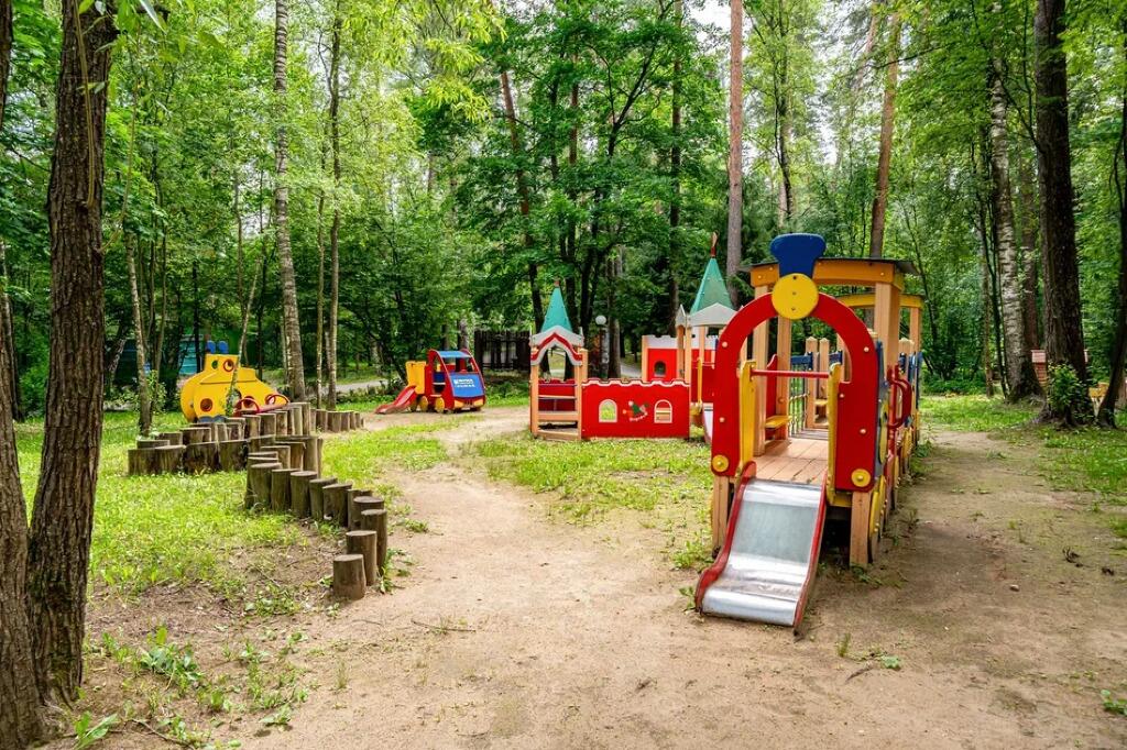 2-этажный коттедж 735.4 м² с отделкой