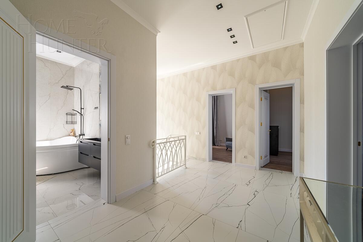 2-этажный коттедж 273 м² без отделки