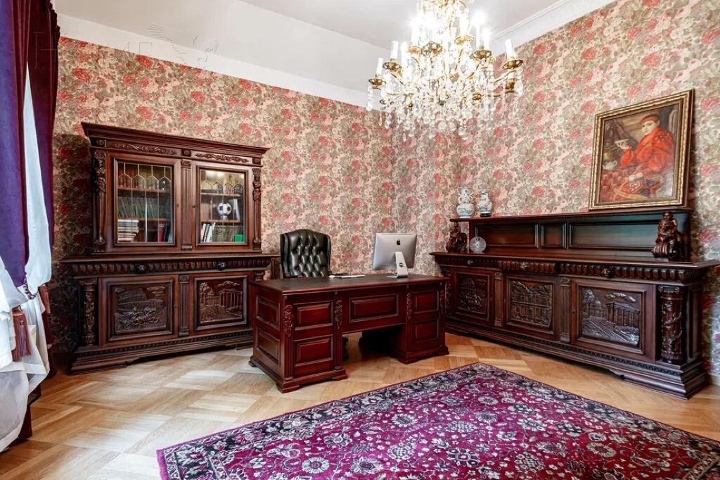 2-этажный коттедж 735.4 м² с отделкой