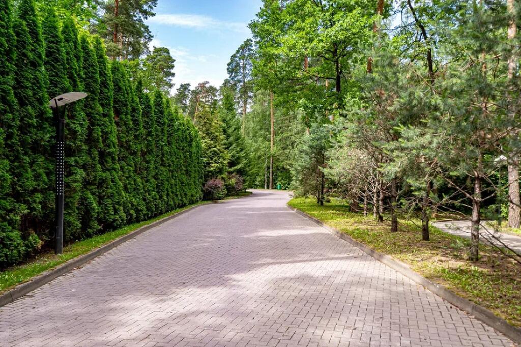2-этажный коттедж 735.4 м² с отделкой