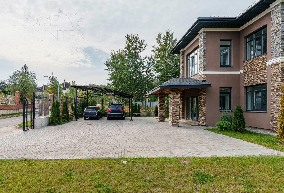 2-этажный коттедж 273 м² без отделки