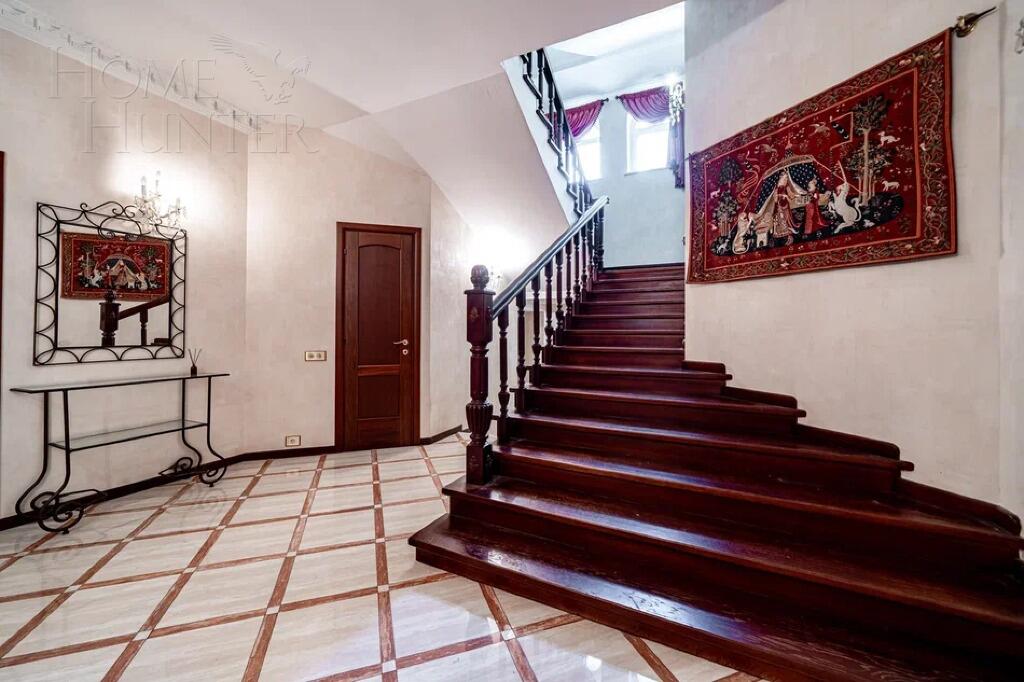 2-этажный коттедж 735.4 м² с отделкой