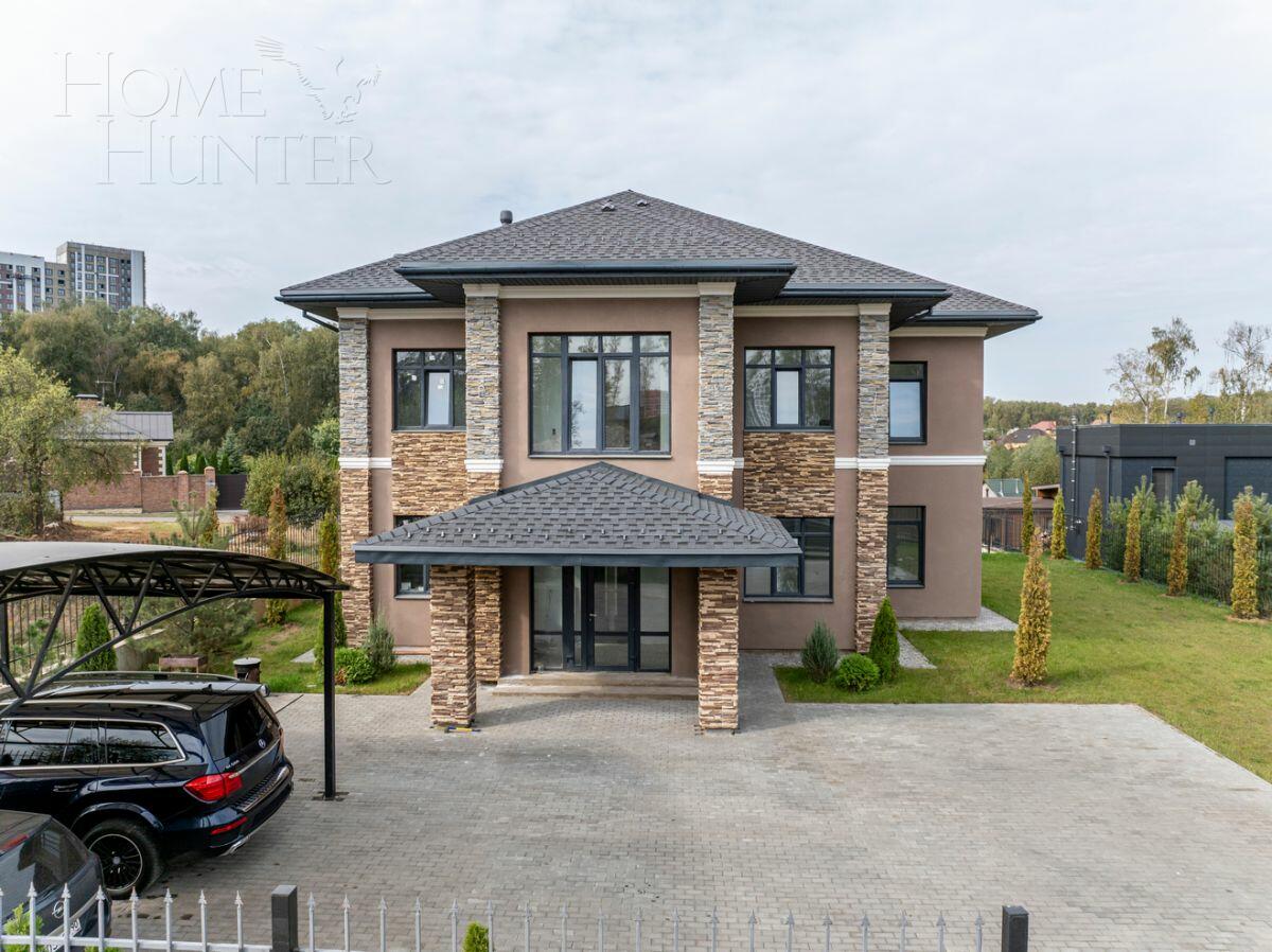 2-этажный коттедж 273 м² без отделки