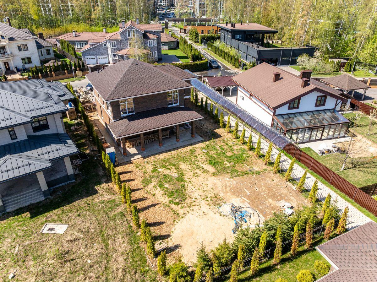 2-этажный коттедж 274 м² без отделки