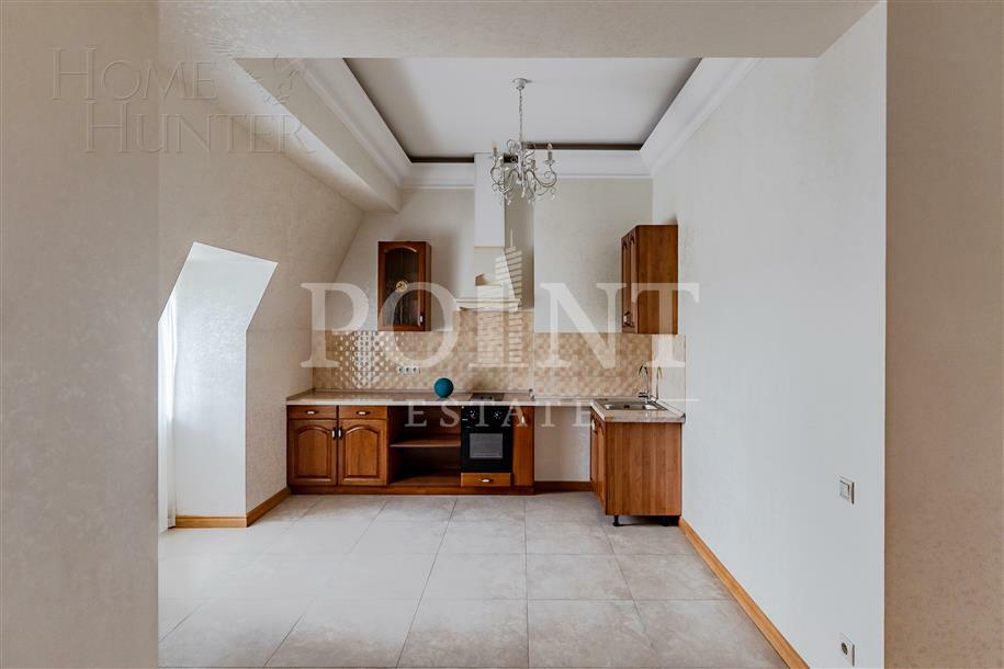 3-этажный таунхаус 300 м² с отделкой