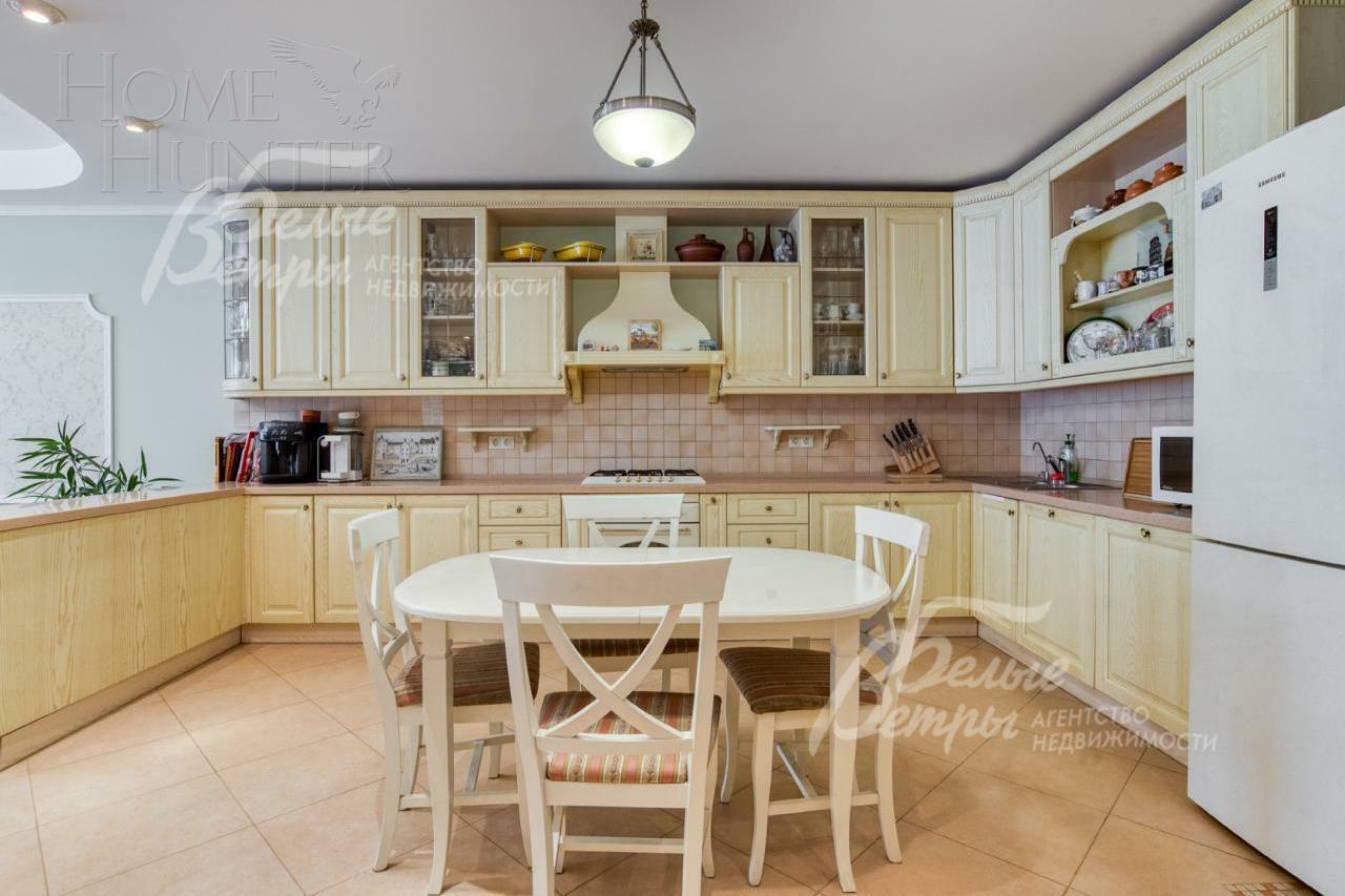 2-этажный таунхаус 235 м² с отделкой