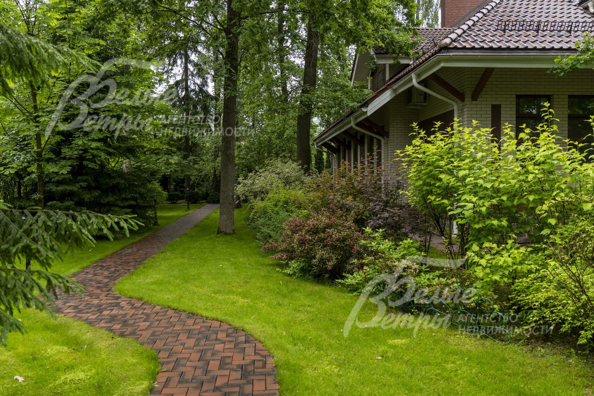 2-этажный коттедж 750 м² с отделкой