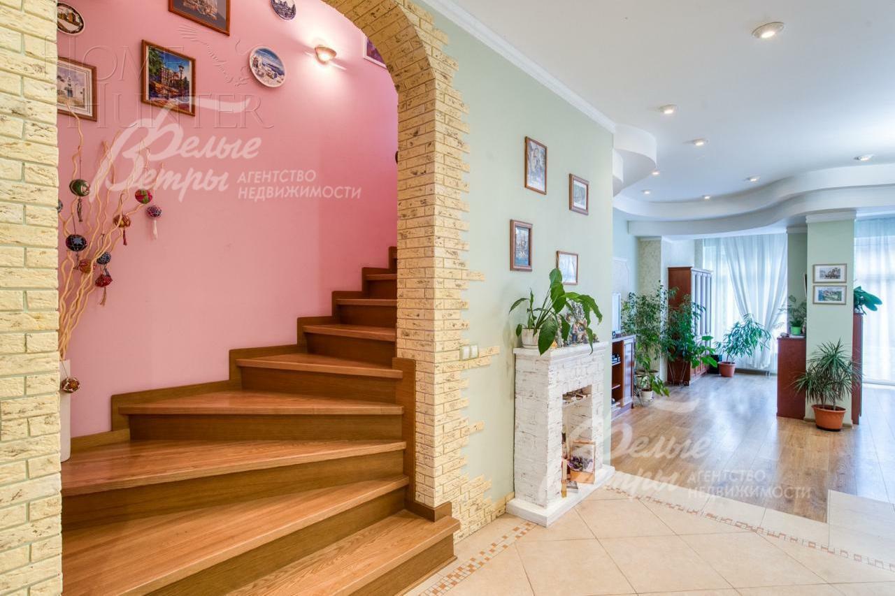 2-этажный таунхаус 235 м² с отделкой