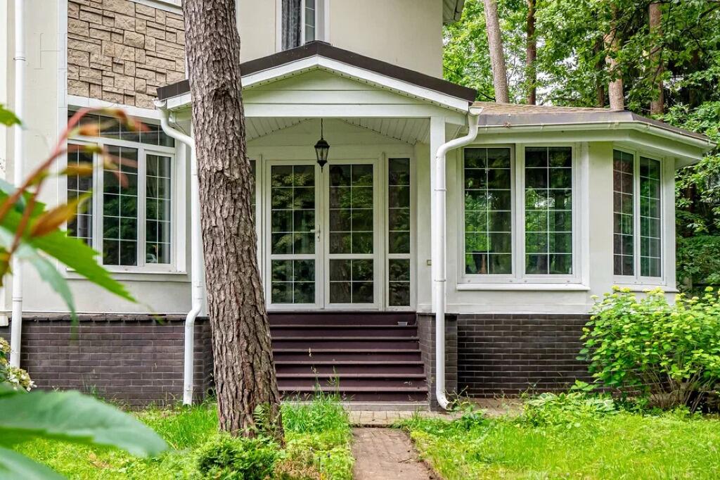 2-этажный коттедж 735.4 м² с отделкой