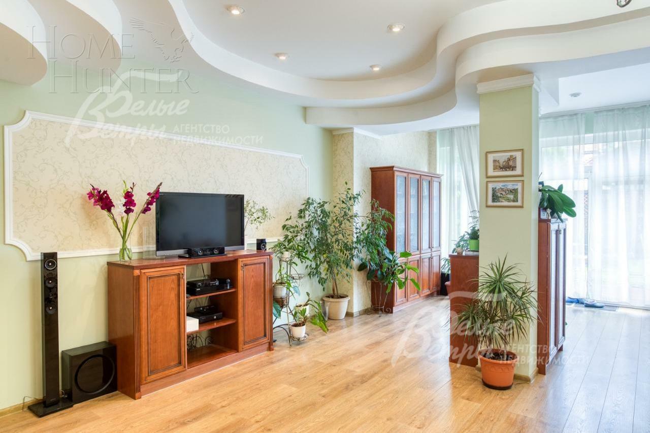 2-этажный таунхаус 235 м² с отделкой