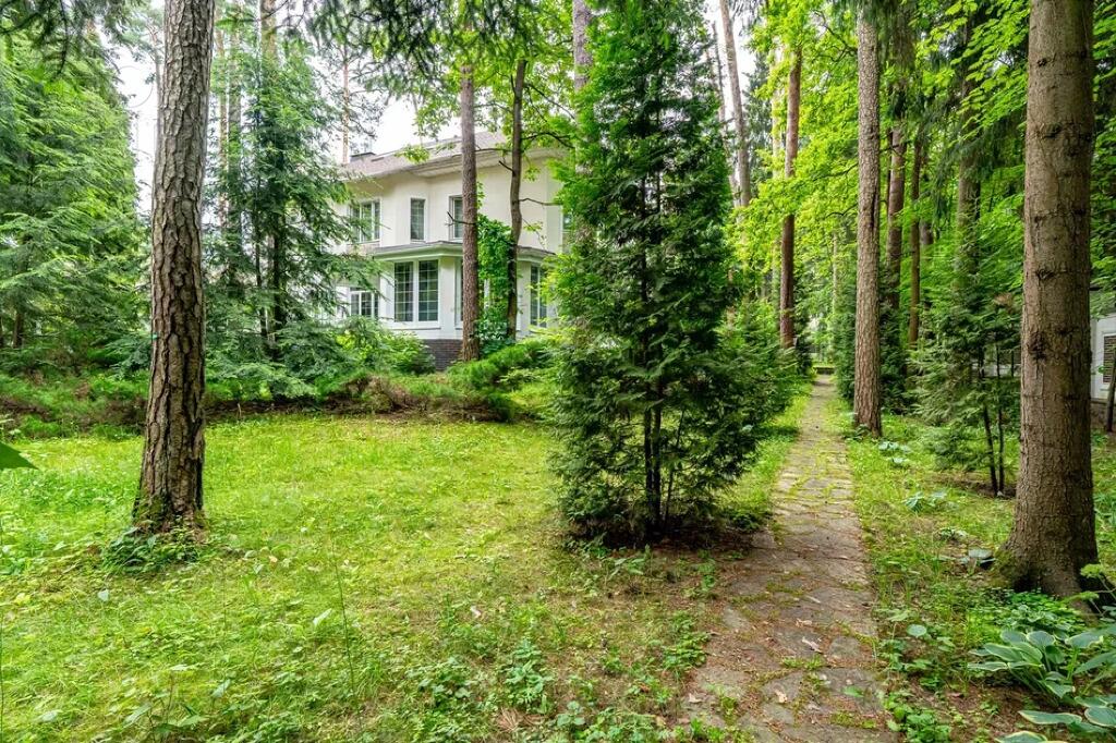 2-этажный коттедж 735.4 м² с отделкой