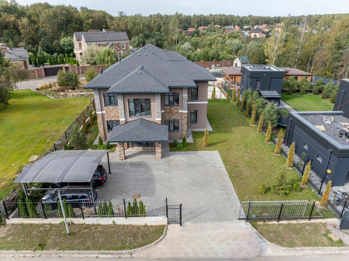 2-этажный коттедж 273 м² без отделки