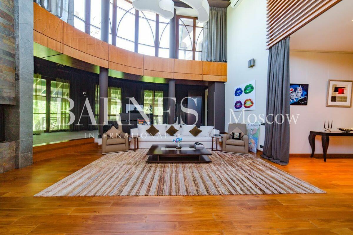 2-этажный коттедж 700 м² с отделкой