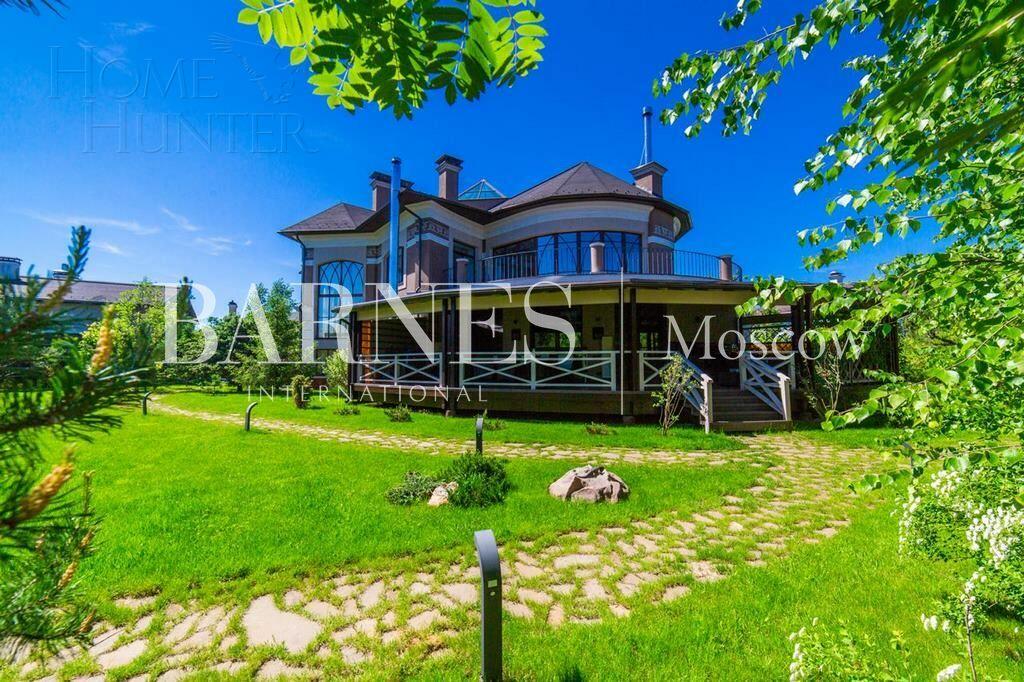 2-этажный коттедж 700 м² с отделкой