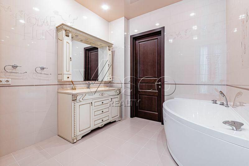 2-этажный таунхаус 300 м² с отделкой